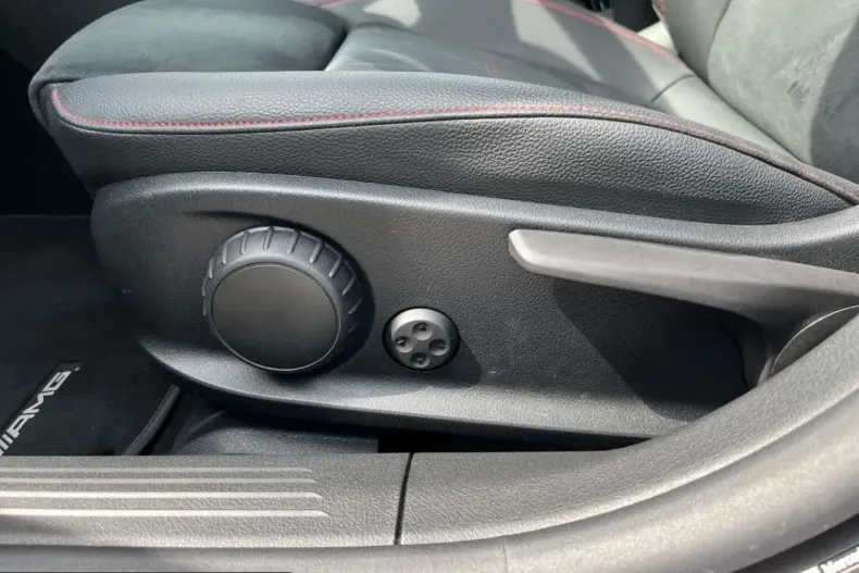 Mercedes-Benz CLA 180 (Clasa CLA) din 2025 cu 15.945 km - oferta MER254180 - foto 13