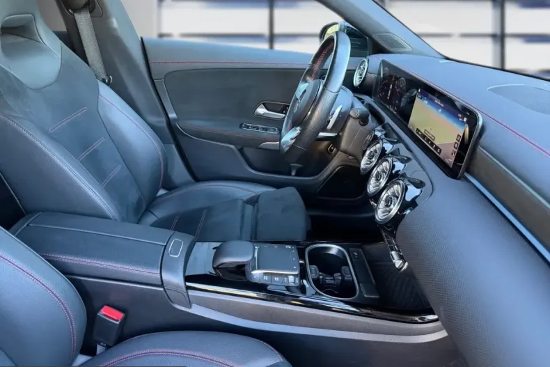 Mercedes-Benz CLA 250 (Clasa CLA) din 2023 cu 66.289 km - oferta MER254183 - foto 6