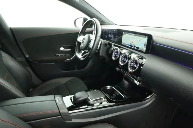 Mercedes-Benz CLA 200 (Clasa CLA) din 2022 cu 63.700 km - oferta MER254185 - foto 17