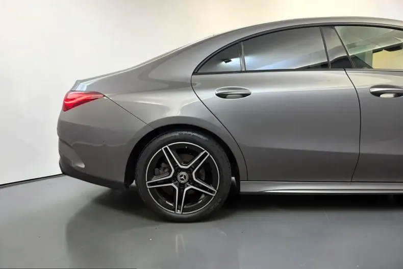 Mercedes-Benz CLA 200 (Clasa CLA) din 2023 cu 80.000 km - oferta MER254188 - foto 8