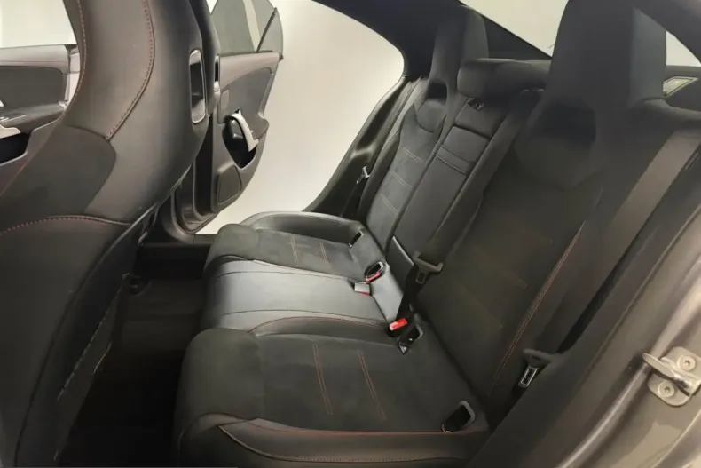 Mercedes-Benz CLA 200 (Clasa CLA) din 2023 cu 80.000 km - oferta MER254188 - foto 15