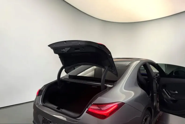 Mercedes-Benz CLA 200 (Clasa CLA) din 2023 cu 80.000 km - oferta MER254188 - foto 17