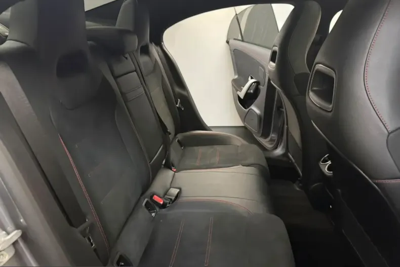 Mercedes-Benz CLA 200 (Clasa CLA) din 2023 cu 80.000 km - oferta MER254188 - foto 19