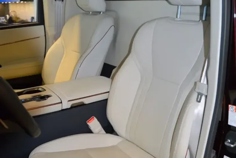 Lexus LM din 2025 cu 15.227 km - oferta LEX254193 - foto 15