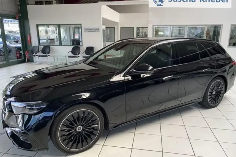 Mercedes-Benz E 300 (Clasa E) din 2024 cu 24.850 km - oferta MER254216 - foto 11