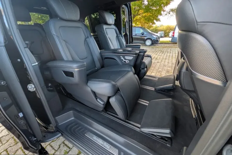 Mercedes-Benz V 300 (Clasa V) din 2024 cu 25.235 km - oferta MER254220 - foto 12