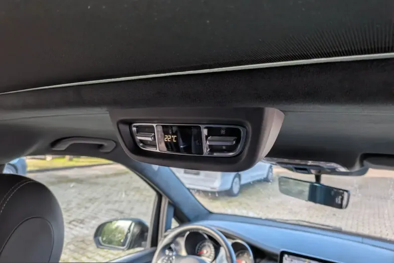 Mercedes-Benz V 300 (Clasa V) din 2024 cu 25.235 km - oferta MER254220 - foto 16