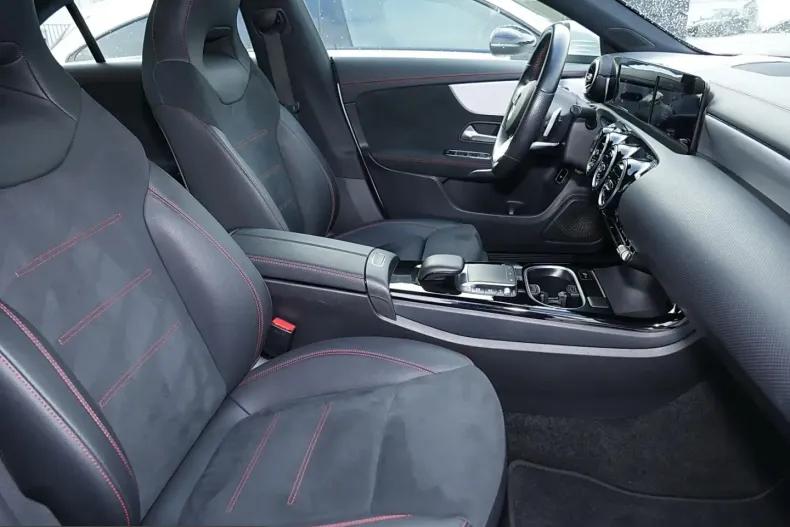 Mercedes-Benz CLA 250 (Clasa CLA) din 2022 cu 67.299 km - oferta MER254229 - foto 6