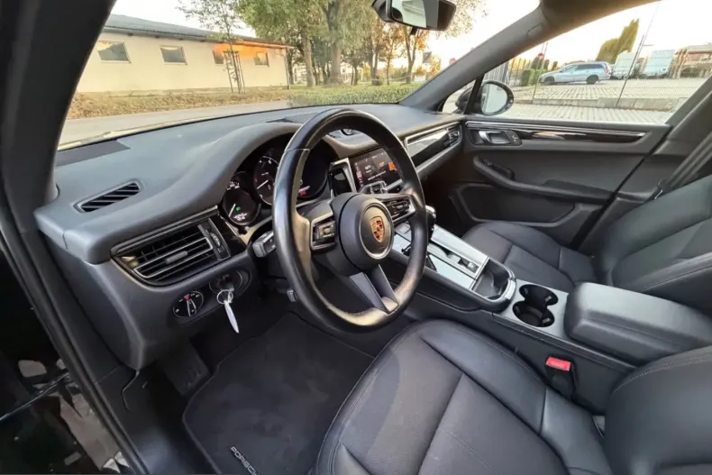 Porsche Macan din 2023 cu 44.957 km - oferta POR254252 - foto 9