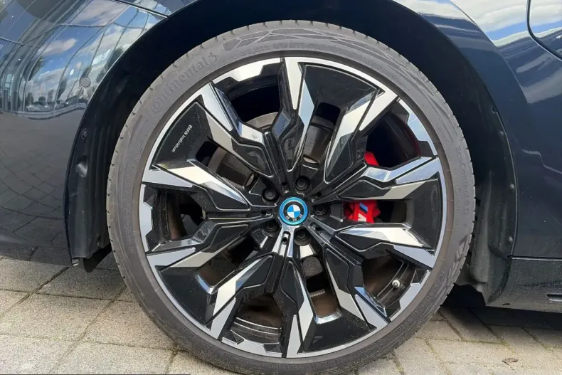 BMW 530 (Seria 5) din 2024 cu 22.585 km - oferta BMW254265 - foto 12