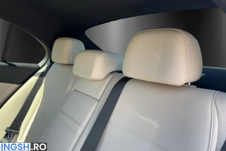 Mercedes-Benz C 300 d AMG din 2021 cu 3.164 km - oferta MER254283 - foto 8