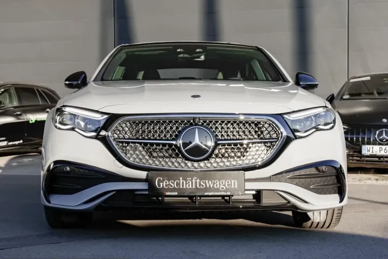 Mercedes-Benz E 450 (Clasa E) din 2025 cu 11.300 km - oferta MER254342 - foto 7