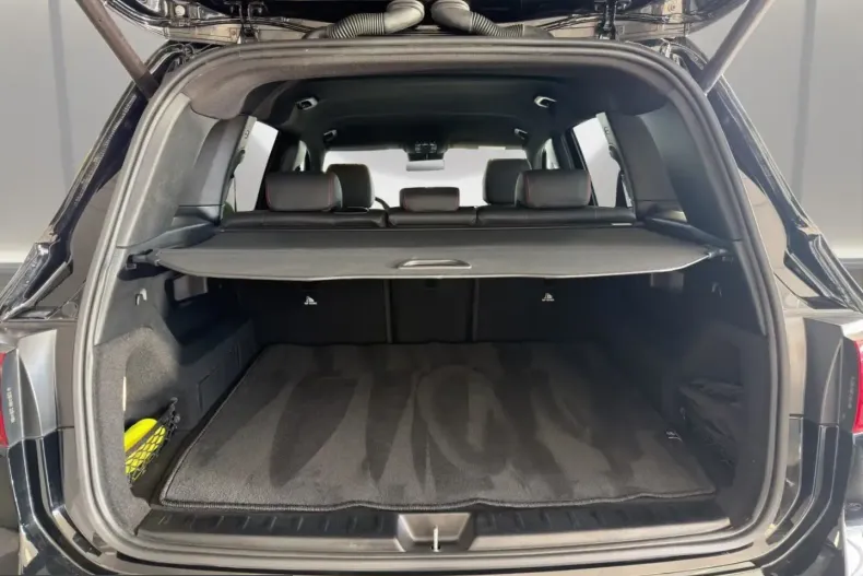 Mercedes-Benz GLB 200 (Clasa GLB) din 2024 cu 25.343 km - oferta MER254393 - foto 13
