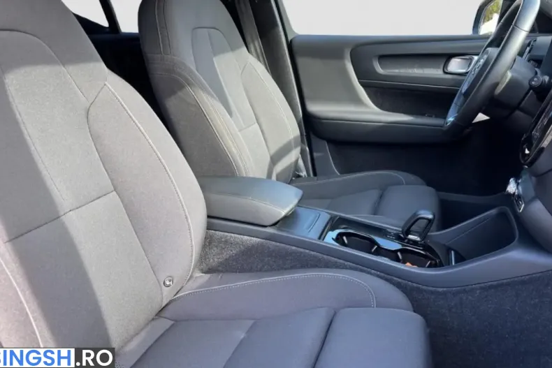 Volvo XC40 din 2023 cu 68.700 km - oferta VOL254395 - foto 13