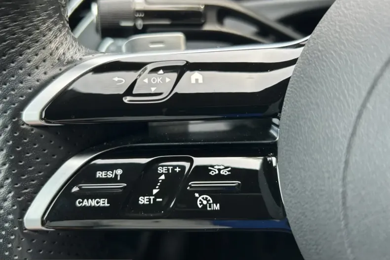 Mercedes-Benz E 200 (Clasa E) din 2024 cu 29.500 km - oferta MER254396 - foto 16