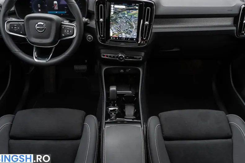 Volvo XC40 din 2023 cu 11.983 km - oferta VOL254410 - foto 7