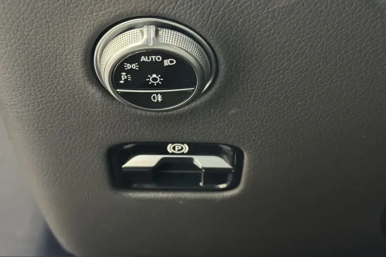 Mercedes-Benz GLC 220 (Clasa GLC) din 2023 cu 67.682 km - oferta MER254429 - foto 11