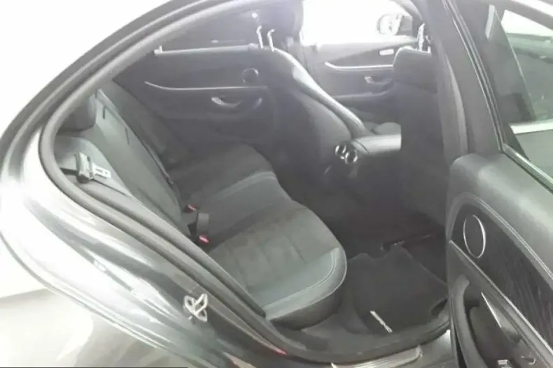 Mercedes-Benz E 220 (Clasa E) din 2021 cu 60.000 km - oferta MER254433 - foto 7
