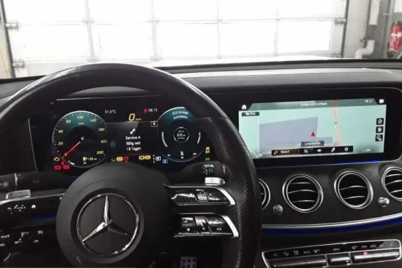 Mercedes-Benz E 220 (Clasa E) din 2021 cu 60.000 km - oferta MER254433 - foto 9