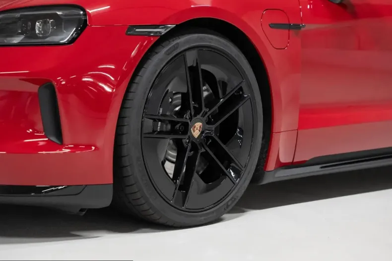 Porsche Taycan din 2024 cu 8.400 km - oferta POR254438 - foto 15
