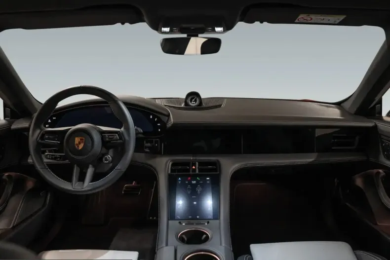 Porsche Taycan din 2024 cu 8.400 km - oferta POR254438 - foto 17