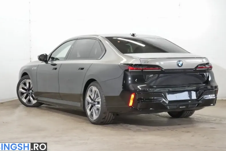 BMW i7 (Seria 7) din 2025 cu 3.525 km - oferta BMW254450 - foto 3