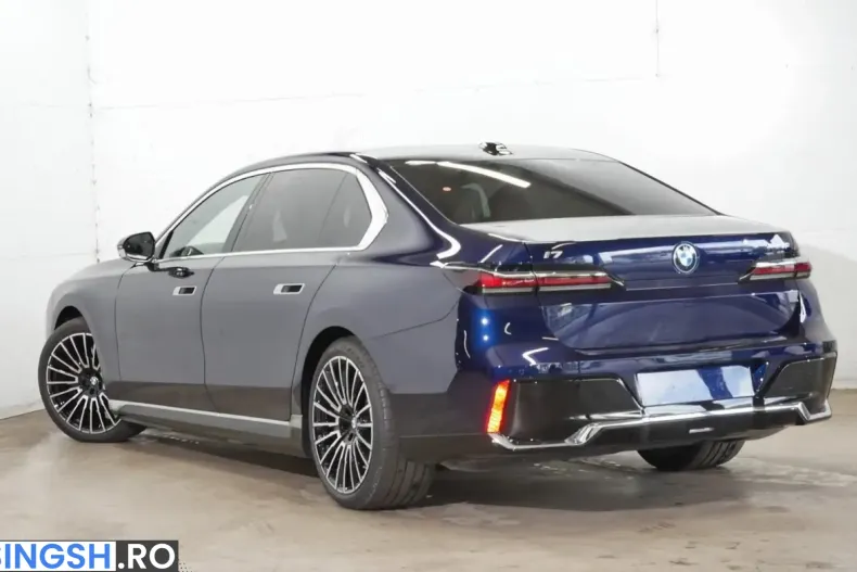 BMW i7 (Seria 7) din 2025 cu 3.052 km - oferta BMW254451 - foto 3