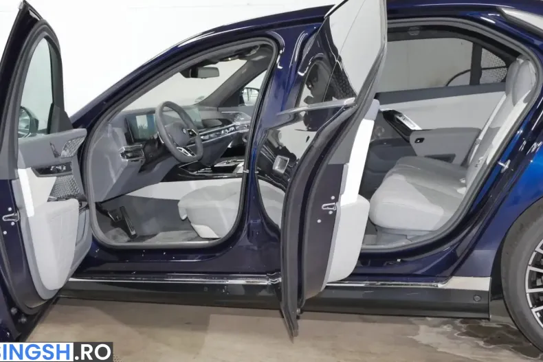 BMW i7 (Seria 7) din 2025 cu 3.052 km - oferta BMW254451 - foto 6