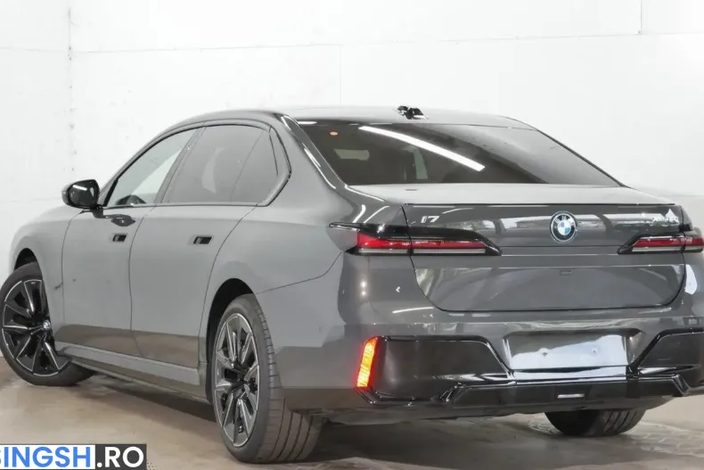 BMW i7 (Seria 7) din 2025 cu 3.475 km - oferta BMW254452 - foto 3