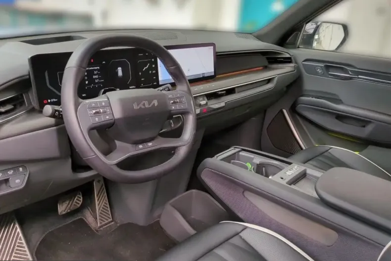 Kia EV9 din 2024 cu 16.653 km - oferta KIA254458 - foto 3