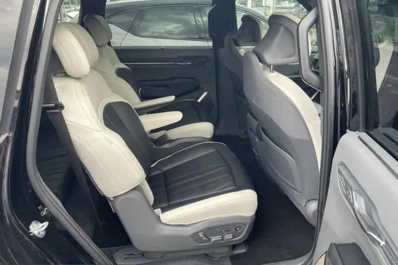 Kia EV9 din 2024 cu 65.240 km - oferta KIA254462 - foto 16