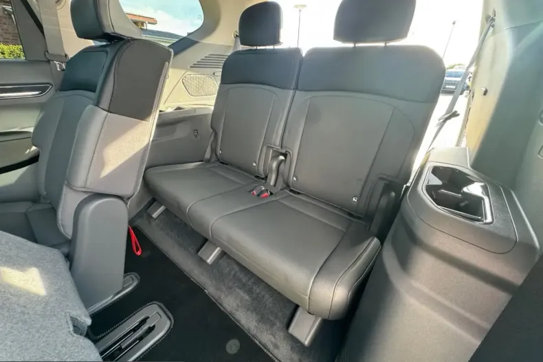 Kia EV9 din 2025 cu 15.316 km - oferta KIA254463 - foto 13