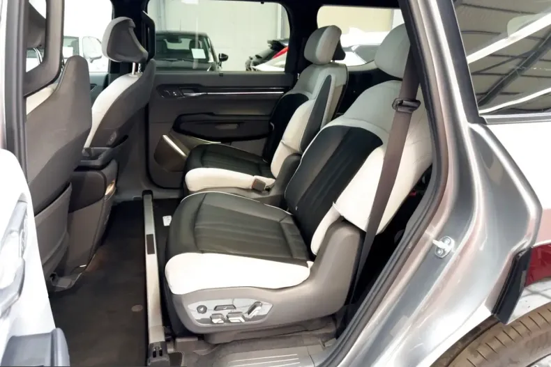 Kia EV9 din 2024 cu 41.368 km - oferta KIA254465 - foto 16