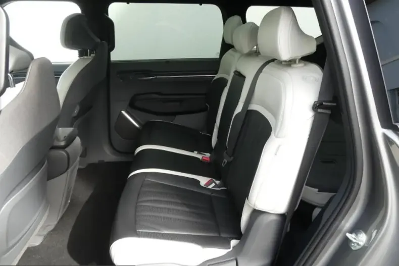 Kia EV9 din 2024 cu 54.000 km - oferta KIA254467 - foto 12