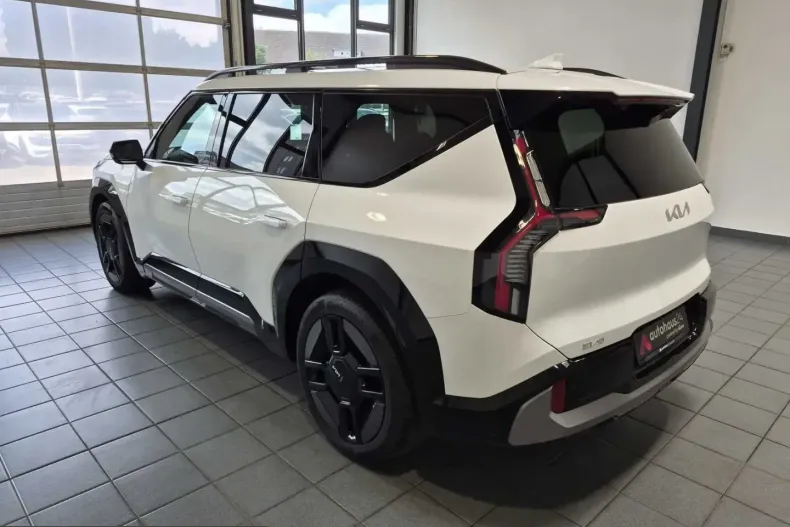 Kia EV9 din 2024 cu 49.574 km - oferta KIA254469 - foto 4