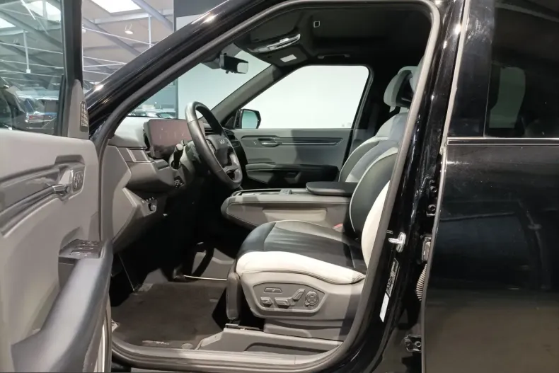 Kia EV9 din 2024 cu 56.583 km - oferta KIA254471 - foto 8