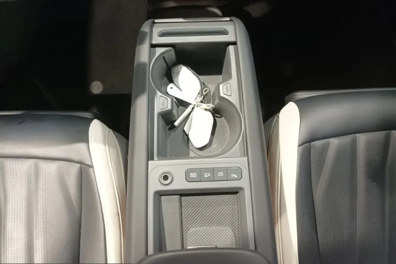 Kia EV9 din 2024 cu 56.583 km - oferta KIA254471 - foto 13