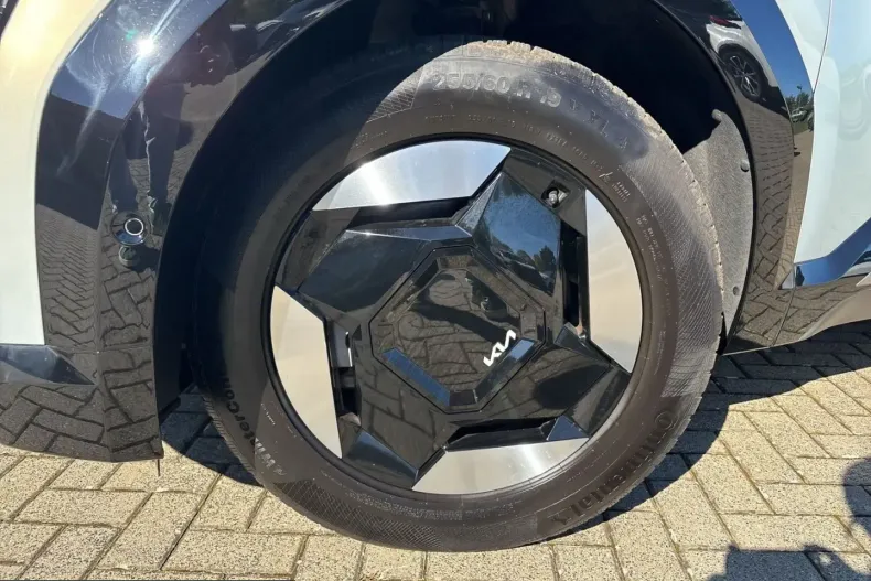 Kia EV9 din 2025 cu 33.036 km - oferta KIA254472 - foto 6