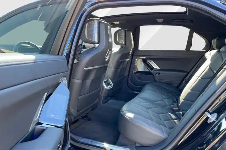 BMW 740 (Seria 7) din 2025 cu 124.702 km - oferta BMW254475 - foto 11