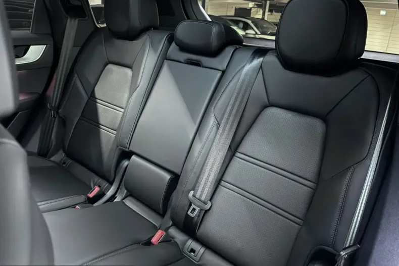 Porsche Cayenne din 2025 cu 24.200 km - oferta POR254477 - foto 17