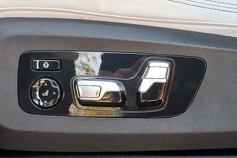 BMW X5 (Seria X) din 2024 cu 38.700 km - oferta BMW254480 - foto 19