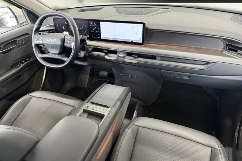 Kia EV9 din 2025 cu 11.040 km - oferta KIA254482 - foto 11