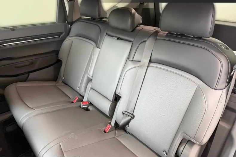 Kia EV9 din 2025 cu 11.040 km - oferta KIA254482 - foto 12