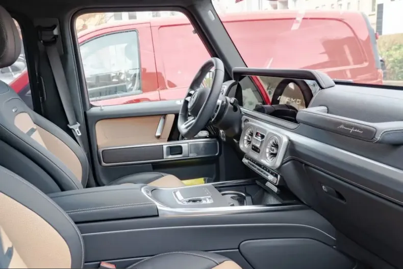 Mercedes-Benz G 63 AMG (Clasa G) din 2026 cu 9.500 km - oferta MER254493 - foto 8