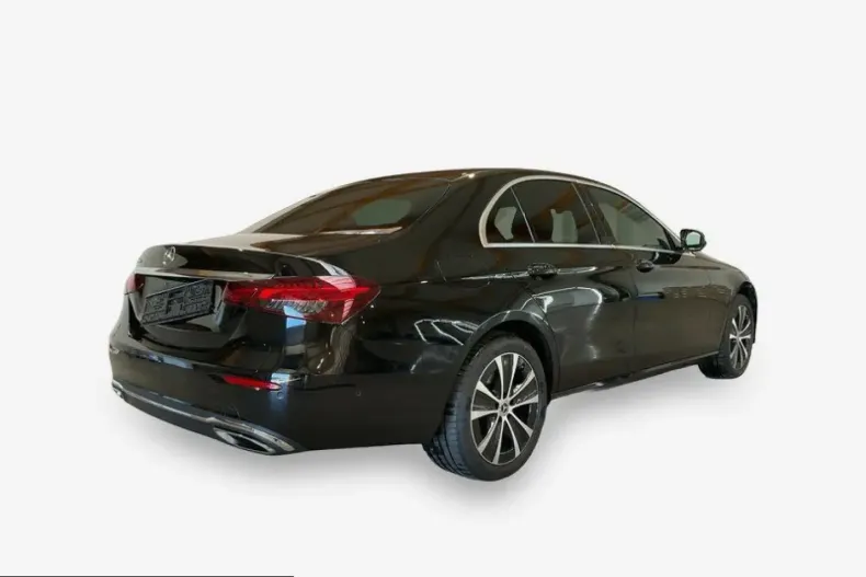 Mercedes-Benz E 300 (Clasa E) din 2022 cu 144.797 km - oferta MER254506 - foto 3