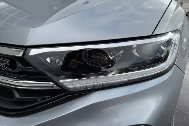 Volkswagen T-Roc din 2025 cu 25.900 km - oferta VOL254516 - foto 3