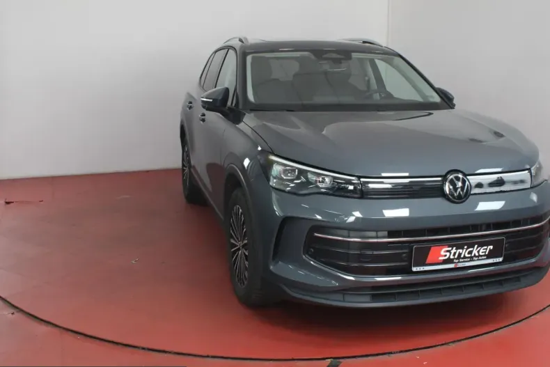 Volkswagen Tiguan din 2024 cu 35.747 km - oferta VOL254518 - foto 9