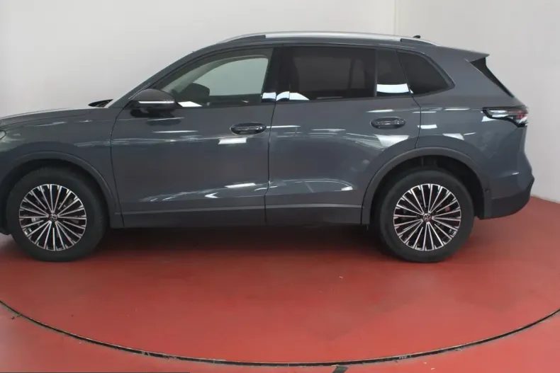 Volkswagen Tiguan din 2024 cu 35.747 km - oferta VOL254518 - foto 16