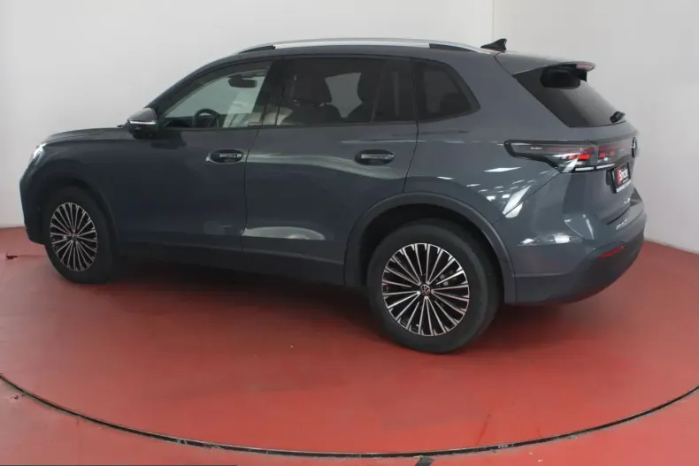 Volkswagen Tiguan din 2024 cu 35.747 km - oferta VOL254518 - foto 20