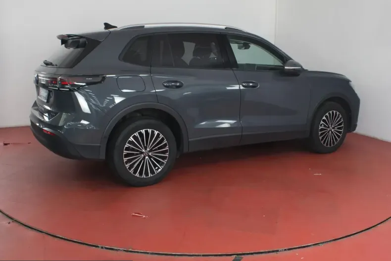 Volkswagen Tiguan din 2024 cu 35.747 km - oferta VOL254518 - foto 21